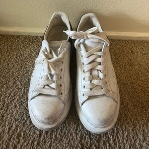Alexander McQueen sneaker